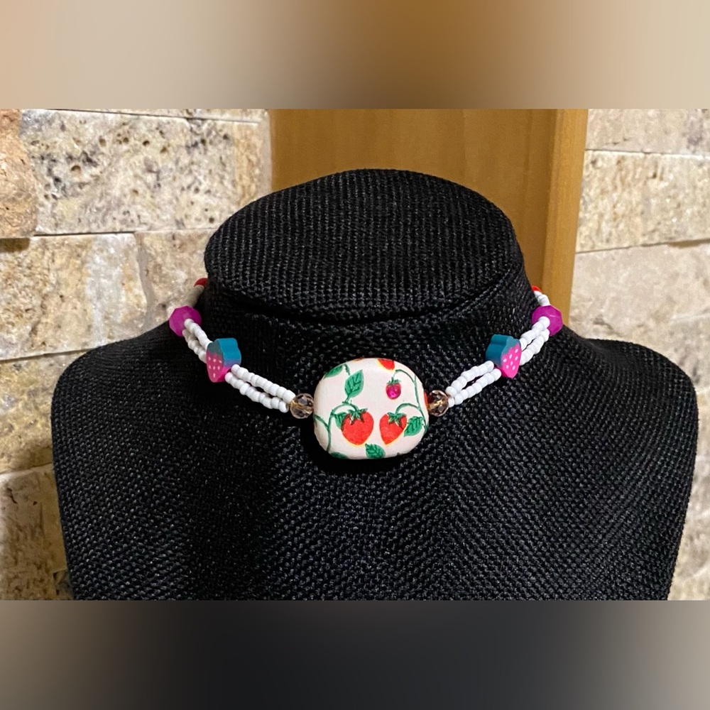 🍓🎀Cottagecore Pastel Strawberry Choker - Picture 1 of 3